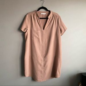 ✨LUSH Crepe Pocket Shift Dress✨